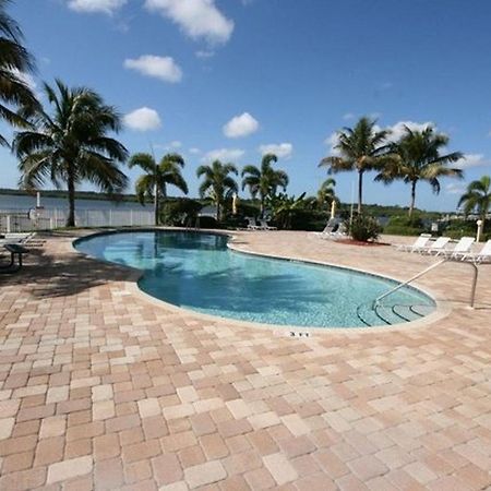 Boca Ciega Resort By Travel Resort Services Сент-Питерсберг Экстерьер фото