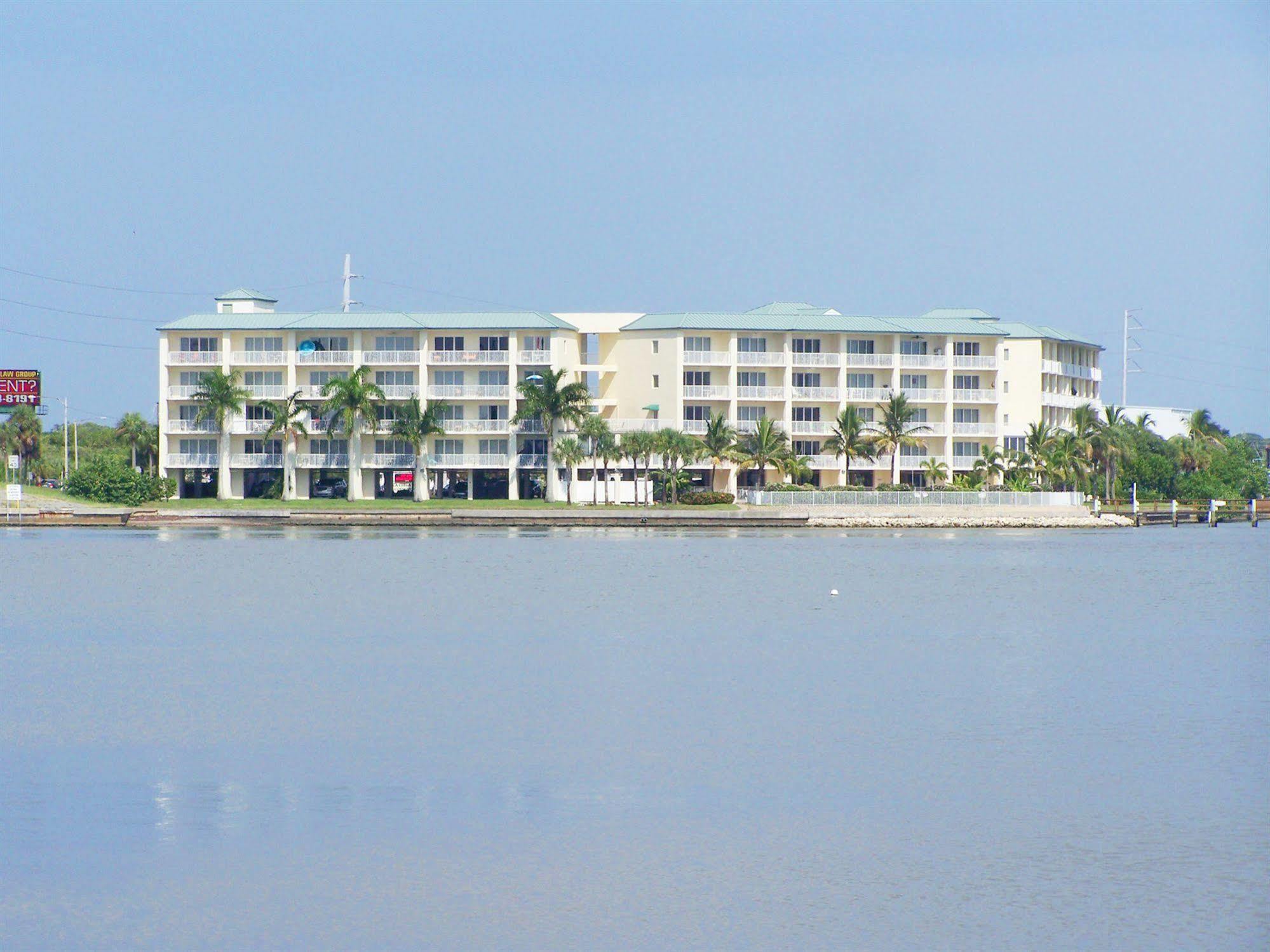 Boca Ciega Resort By Travel Resort Services Сент-Питерсберг Экстерьер фото
